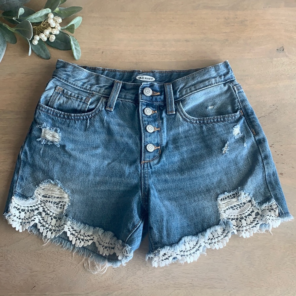 SOLD-Girls Button up lace jean shorts-Size 14